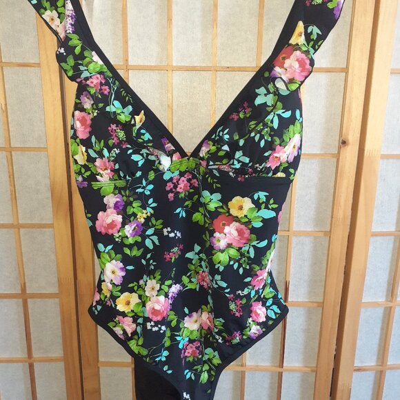 NEW! JADA LOFT BOUTIQUE 1 PC SWIMSUIT BLACK FLORAL PLUNGE RUFFLED-WOMENS SIZE L - Picture 1 of 5
